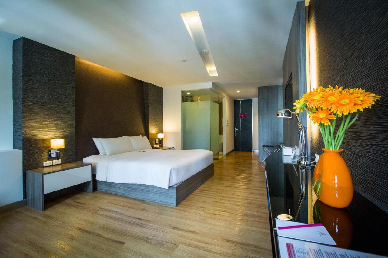 Trinity Silom Hotel Bangkok Exterior foto