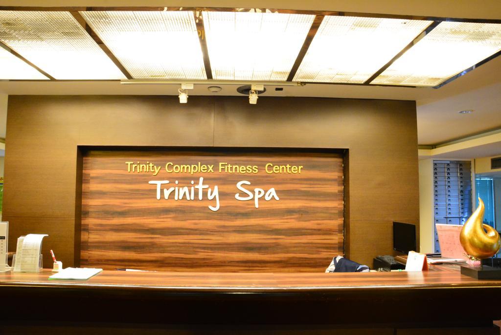 Trinity Silom Hotel Bangkok Exterior foto